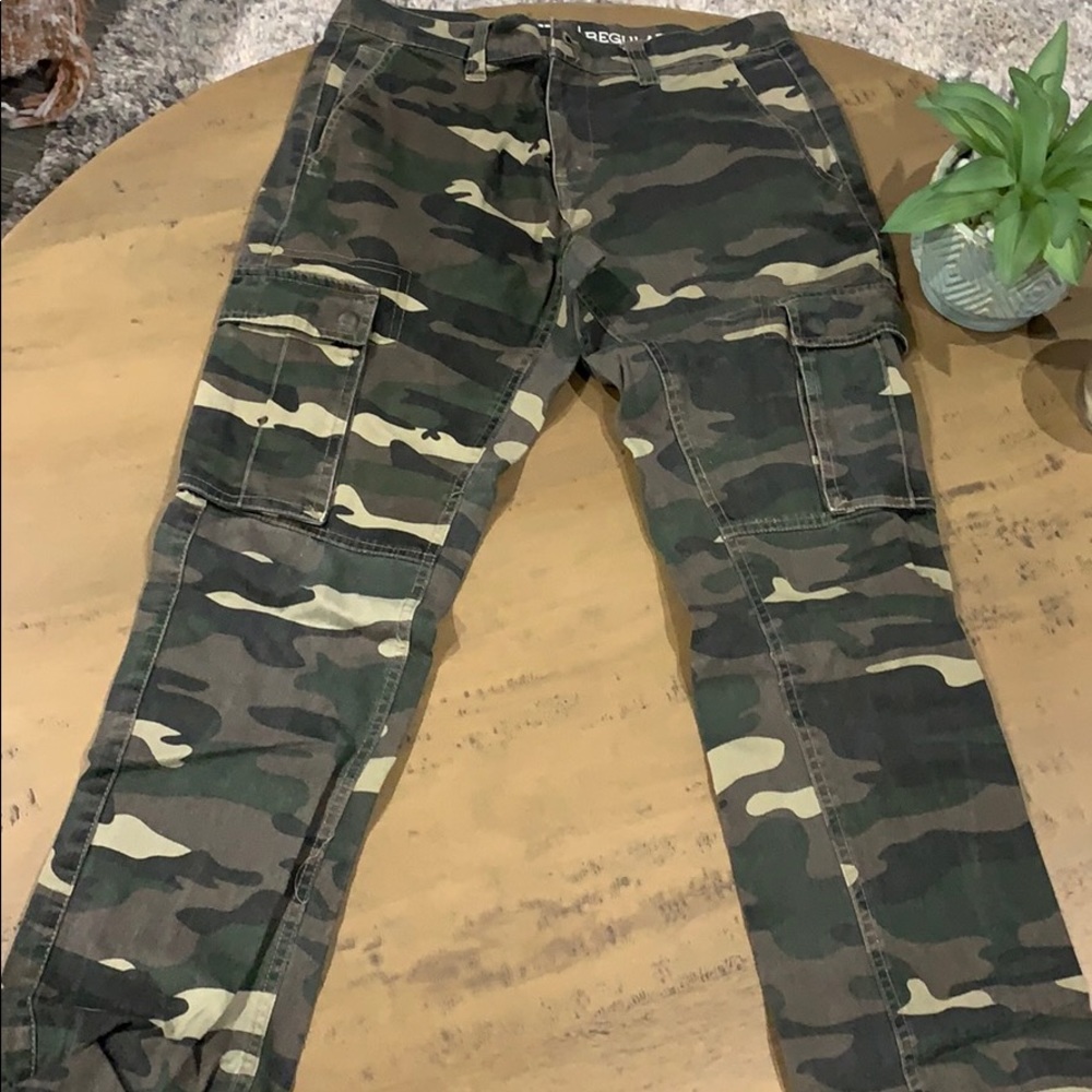 Camo free world pants